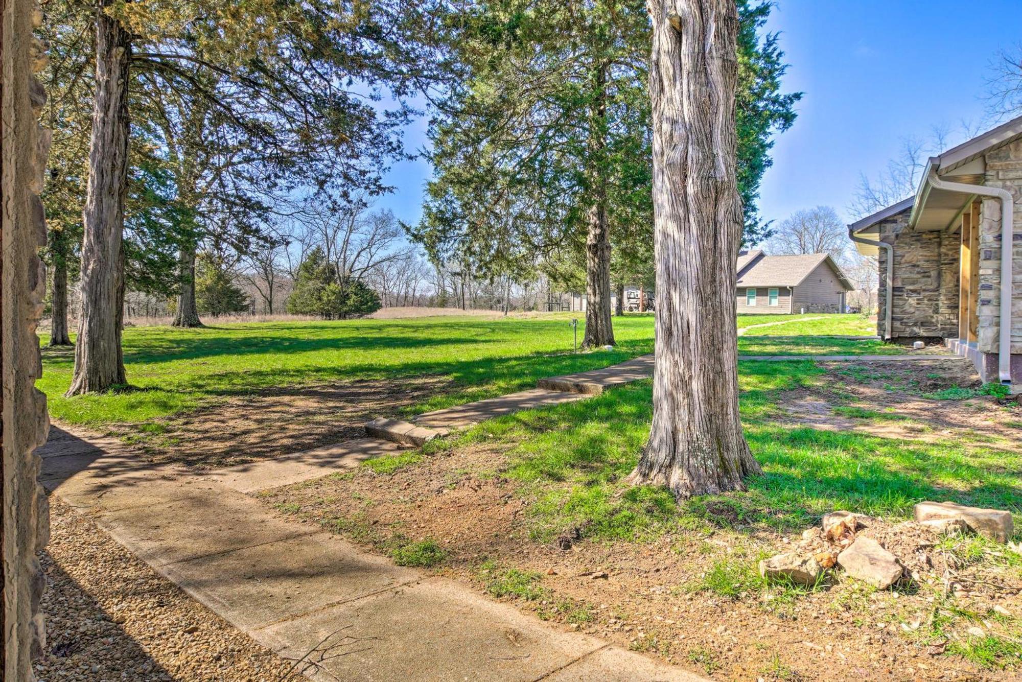 בראנסון The Cozy Cottage With Lake Taneycomo Access! מראה חיצוני תמונה